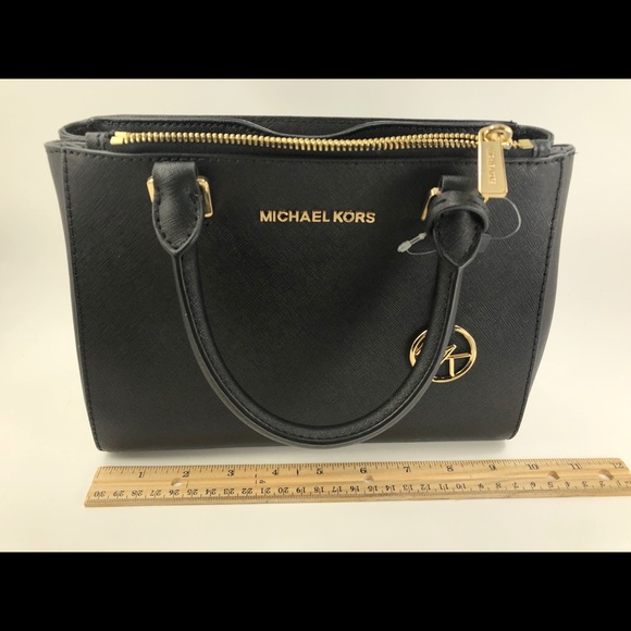 ⭐️HOST PICK⭐️BRAND NEW Michael Kors Small Purse - Picture 5 of 8